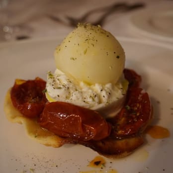 Il Liberty - Tarte tatin di pomodoro all'origano - Italian Near Me - Milan, Michigan Il Liberty - Tarte tatin di pomodoro all'origano - Italian Near Me - Milan, Michigan