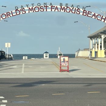 Cast & Crew - Famous - Seafood Near Me - Daytona Beach, Florida Cast & Crew - Famous - Seafood Near Me - Daytona Beach, Florida