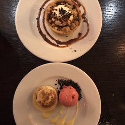 Apple crumble and lemon tart