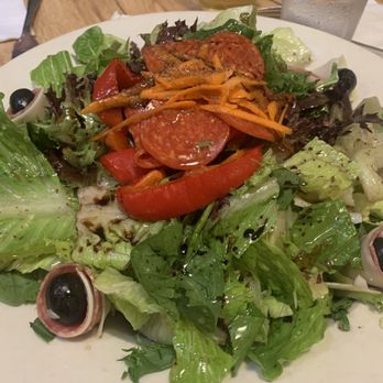 Roseland Apizza - Family style salad - Pizza Near Me - Derby, Connecticut