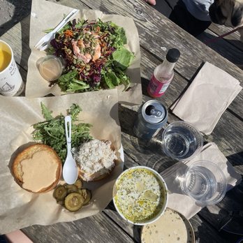 Cafe Aquatica - Clam chowder, Smoked Salmon Salad, Dungeness Crab Roll - Coffee & Tea Near Me - Jenner, California