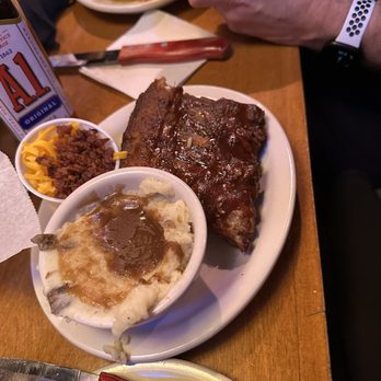 Texas Roadhouse - Ribs with mashed potatoes - Steakhouses Near Me - Savannah, Georgia Texas Roadhouse - Ribs with mashed potatoes - Steakhouses Near Me - Savannah, Georgia