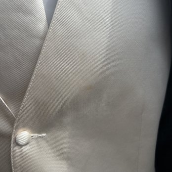 Top Hat Tuxedo - Stain on one vest. Three others had it as well. - Men's Clothing Near Me - Pittsburgh, Pennsylvania Top Hat Tuxedo - Stain on one vest. Three others had it as well. - Men's Clothing Near Me - Pittsburgh, Pennsylvania