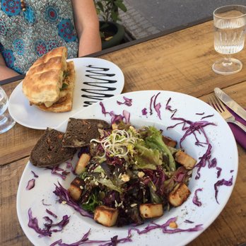 GustaV - GustaV Salat und Sandwich des Monats - Vegan Near Me - Salzburg, 5 GustaV - GustaV Salat und Sandwich des Monats - Vegan Near Me - Salzburg, 5