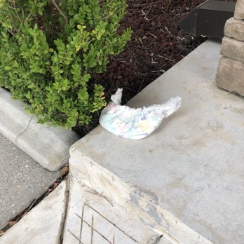 Best Western Slidell Hotel - Diaper by front Entrance - Hotels Near Me - Slidell, Louisiana