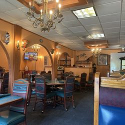 Cantarito's - Dinning area!