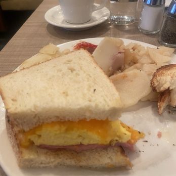 Lou Mitchell's - Breakfast & Brunch Near Me - Chicago, Illinois Lou Mitchell's - Breakfast & Brunch Near Me - Chicago, Illinois
