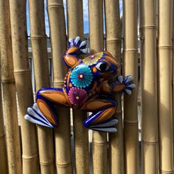 Treasure Garden - Cute frog! $14!