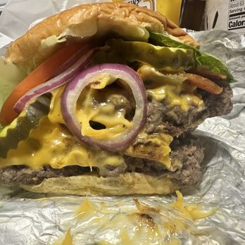 Dirt Hippie Kitchen & Mercantile - Double bacon cheeseburger - Burgers Near Me - Norris, Tennessee