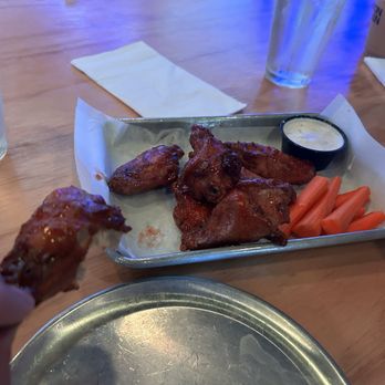 The First Amendment a Pizza Joint - Sweet chili wings - Pizza Near Me - Claremont, California