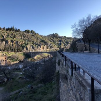 Puente de Alcántara - Landmarks & Historical Buildings Near Me - Toledo, TO