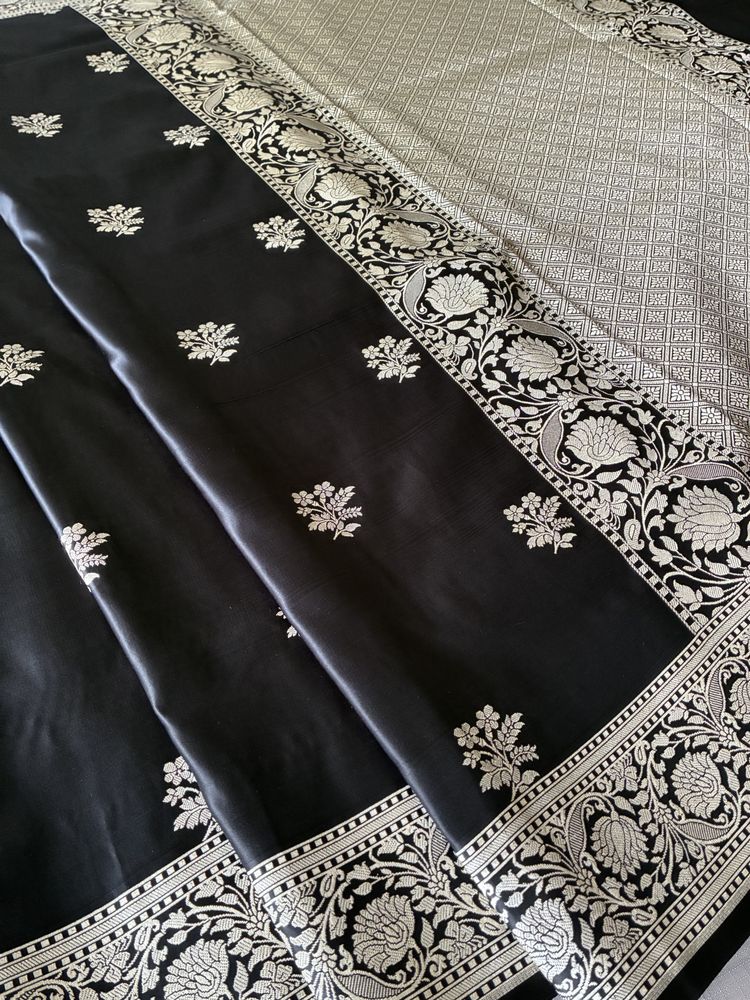 Heritage Drape Logo