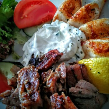 Taverna Kreta Grill - Gyros mit Babycalamari - Greek Near Me - Munich, BY
