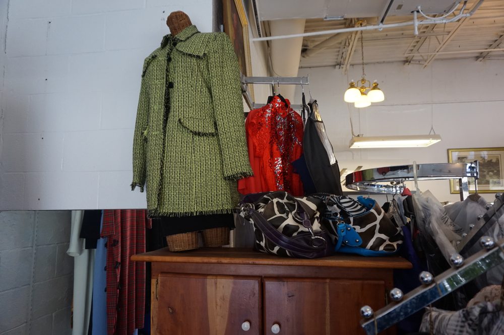 CATHI’S ALTERATIONS & TAILORING Updated August 2024 21 Photos 1447 Fernwood Glendale Rd