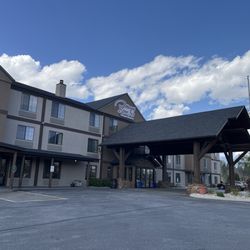 Bitterroot River Inn & Conference Center - Front