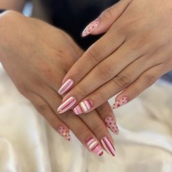 Polish Avenue Mani Pedi - 9495885407