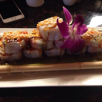 Mizu - Wonderful chef's choice roll from Tim - Japanese Near Me - Winston-Salem, North Carolina