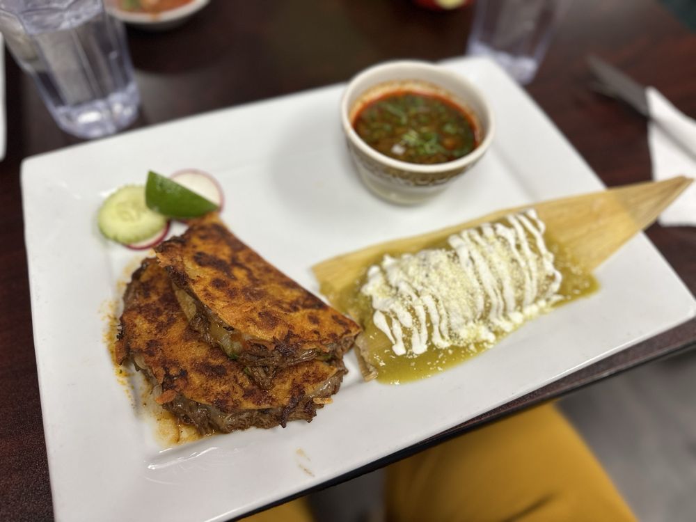 Food from Los Habaneros