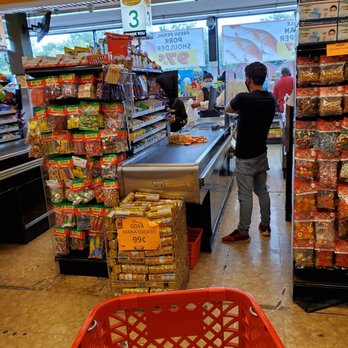Fine Fare Supermarket - a shopping cart in the aisle - Grocery Near Me - Westbury, New York Fine Fare Supermarket - a shopping cart in the aisle - Grocery Near Me - Westbury, New York
