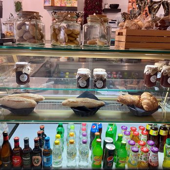 O Novo Palladium - Homemade pastries & cold drinks - Cafes Near Me - Olhão, 08 O Novo Palladium - Homemade pastries & cold drinks - Cafes Near Me - Olhão, 08