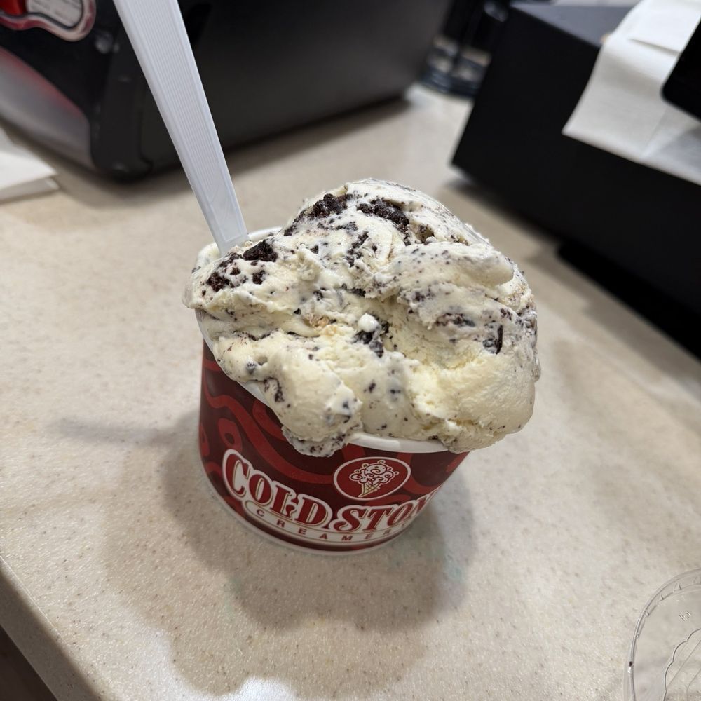 Cold Stone Creamery - Size: Love It; French Vanilla Ice Cream w/ Cookie Dough, Brownie and Oreo - Ice Cream & Frozen Yogurt Near Me - Chesapeake, Virginia