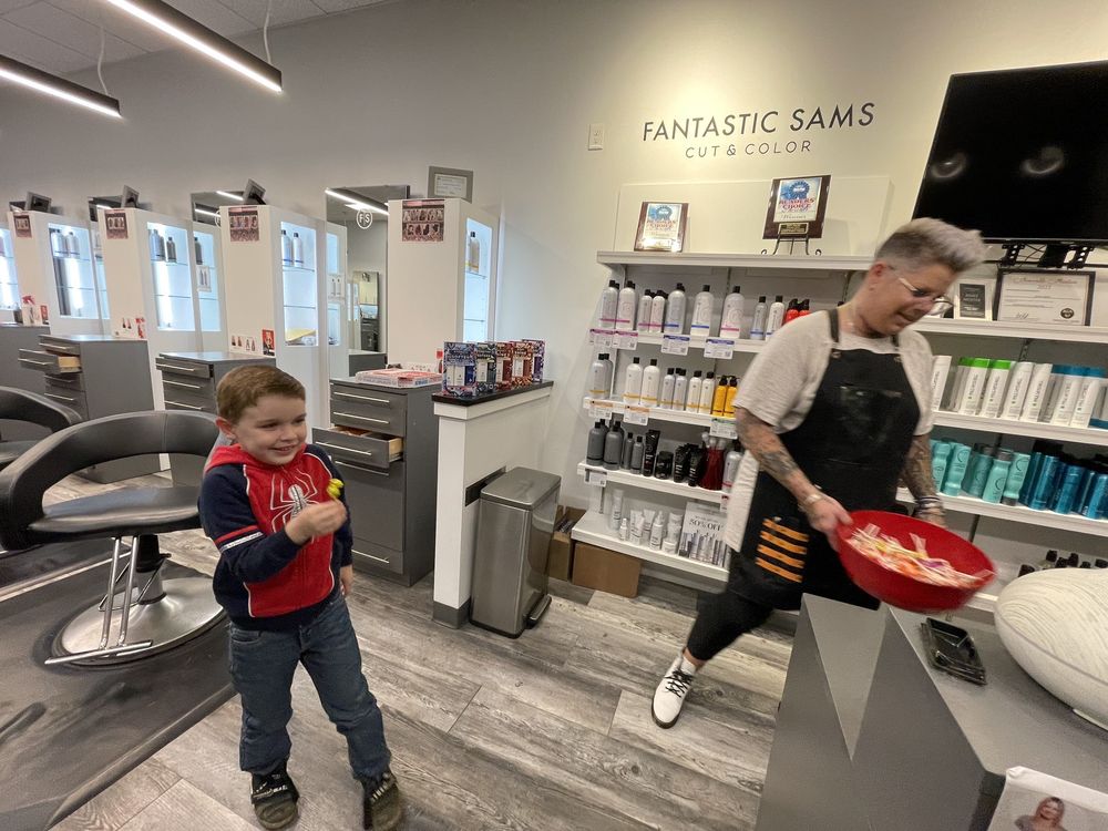 FANTASTIC SAMS FARMINGTON Updated August 2024 78 Photos 18350 Pilot Knob Rd, Farmington