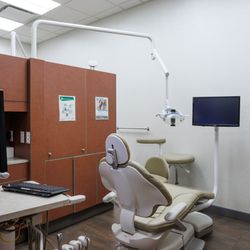 Guildford Town Centre Dental - Fully equipped dental operatory at Guildford Town Centre Dental in Surrey, BC