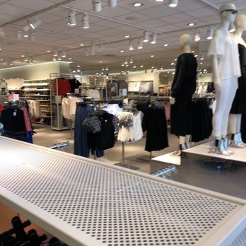 H&M - Women's Clothing Near Me - Emeryville, California H&M - Women's Clothing Near Me - Emeryville, California