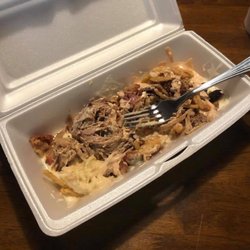 Big Time BBQ - Jenny Mac! Smoked Mac and cheese with pulled pork and boney sauce!