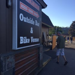 Underdogs Sports Pub and Grill