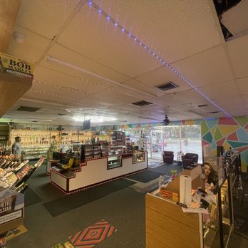 Custom Vapors - Main - Vape Shops Near Me - Seffner, Florida