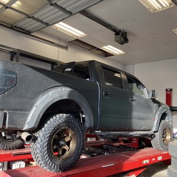 Les Schwab Tire Center - Tires Near Me - Kent, Washington Les Schwab Tire Center - Tires Near Me - Kent, Washington