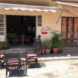 Caxtle - Nice outdoor seating.