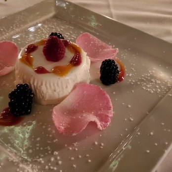 Il Cielo - Pana cotta - Italian Near Me - Beverly Hills, California Il Cielo - Pana cotta - Italian Near Me - Beverly Hills, California