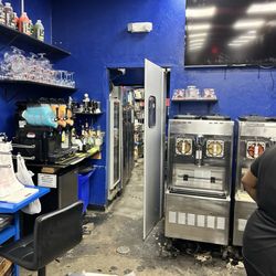 D&B Daiquiri Spot - Inside