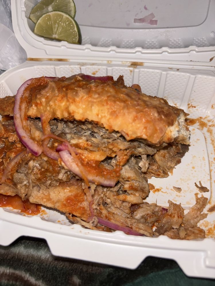 Food from Tortas La Doña