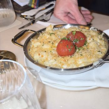 Slims at Bal Harbor Shops - Mac and cheese - Steakhouses Near Me - Bal Harbou, Florida Slims at Bal Harbor Shops - Mac and cheese - Steakhouses Near Me - Bal Harbou, Florida