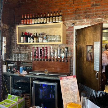 Lost Colony Tavern - Beers on tap - Pubs Near Me - Manteo, North Carolina Lost Colony Tavern - Beers on tap - Pubs Near Me - Manteo, North Carolina