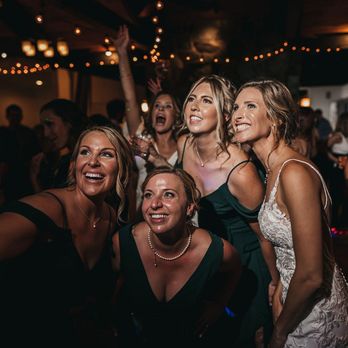 Daymaker Brides - Lasts all through the night, even with a sweaty dance party! Hair and makeup by Daymaker Brides Photography by VILD Photography - Hair Stylists Near Me