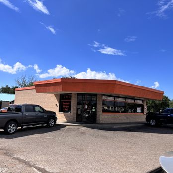 Moo Moo Fried Chicken - the outside of a restaurant - Fast Food Near Me - Victoria, Texas Moo Moo Fried Chicken - the outside of a restaurant - Fast Food Near Me - Victoria, Texas