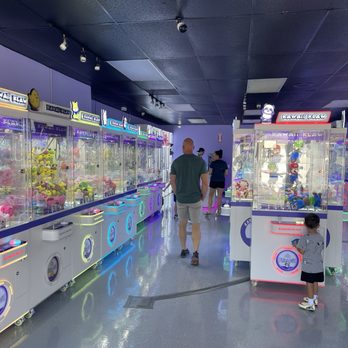 Kawaii Klaws - At least 20 machines - Toy Stores Near Me - Alhambra, California Kawaii Klaws - At least 20 machines - Toy Stores Near Me - Alhambra, California