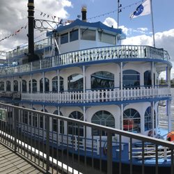 Dollhouse Kieztour - Hafenrundfahrt ab Landungsbrücken