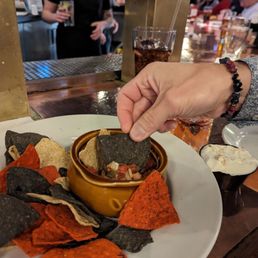 Really good nachos: thick chips and freshly made salsa! Really good nachos: thick chips and freshly made salsa!