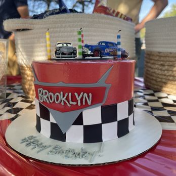 The Cake Lady - Desserts Near Me - Milwaukee, Wisconsin