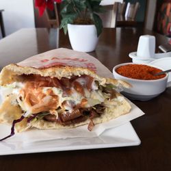 Gül Kebap - Döner kebab with spicy sauce