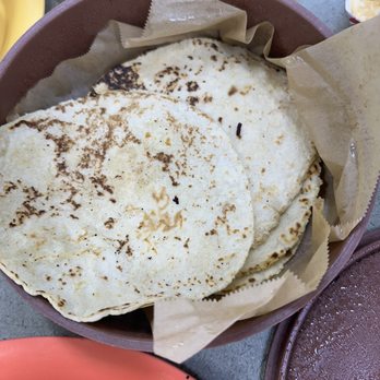 Carolina’s Grill - Tortillas frescas - Mexican Near Me - Stockton, California