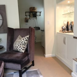 Lake House - The bar in the spa room
