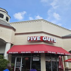 Five Guys - Wide shot