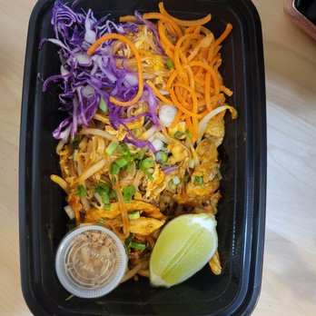 Blue Table Thai Cuisine - Pad Thai - Thai Near Me - Bakersfield, California Blue Table Thai Cuisine - Pad Thai - Thai Near Me - Bakersfield, California