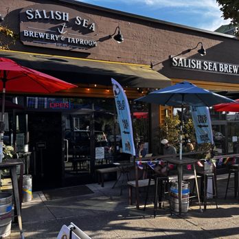 Salish Sea Brewing Company - Entrance and patio seating - Breweries Near Me - Edmonds, Washington